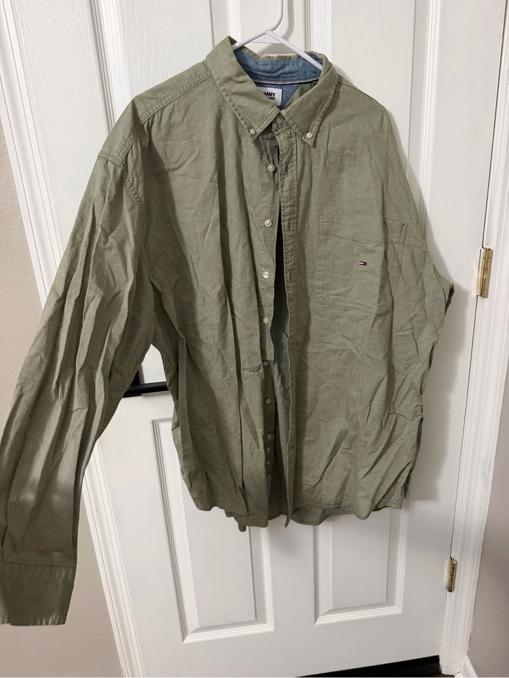 Tommy Hilfiger Men’s Olive Green Button-Down Casual Shirt